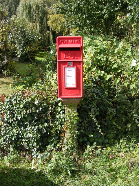 Bushey Lane Postbox