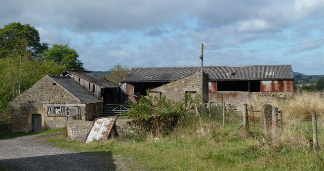 Farm buildings, Coombs Farm © Andrew Hill :: Geograph Britain and Ireland