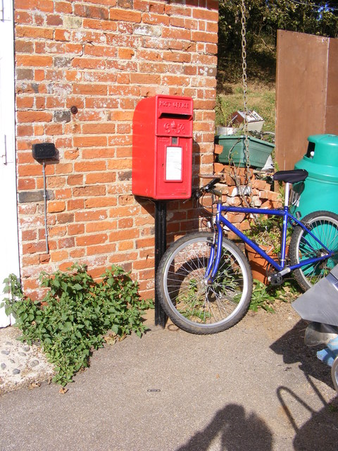 Ramsholt Arms George VI Postbox