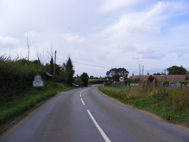 Entering Sutton on the B1083 Woodbridge Road
