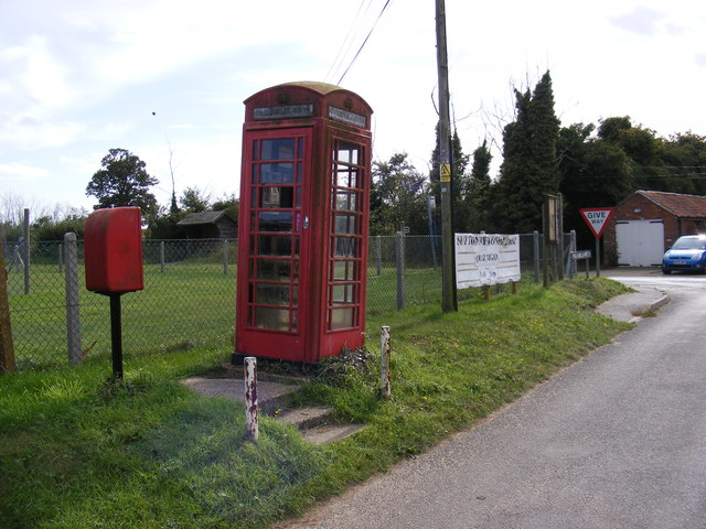 Telephone Box & Old Post Office, Sutton Postbox