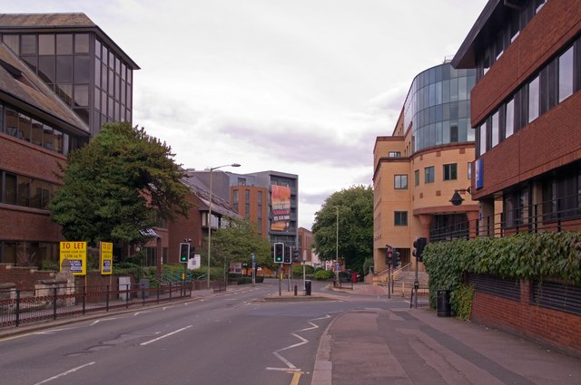 Station Road © Ian Capper cc-by-sa/2.0 :: Geograph Britain and Ireland