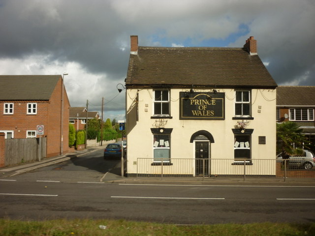 Prince of Wales public house on Watling... © Ian S cc-by-sa/2.0 ...