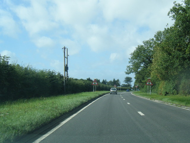 Parkgate Road © Colin Pyle cc-by-sa/2.0 :: Geograph Britain and Ireland