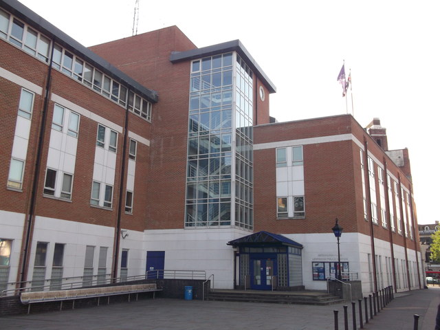 Lewisham Metropolitan Police Station © David Anstiss :: Geograph 