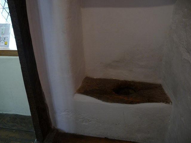 Garderobe off the Red Chamber, Plas Mawr