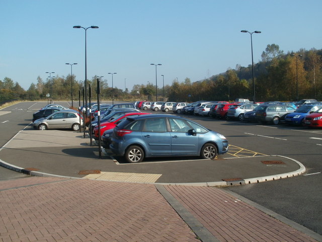 car-park-ebbw-vale-parkway-railway-jaggery-cc-by-sa-2-0