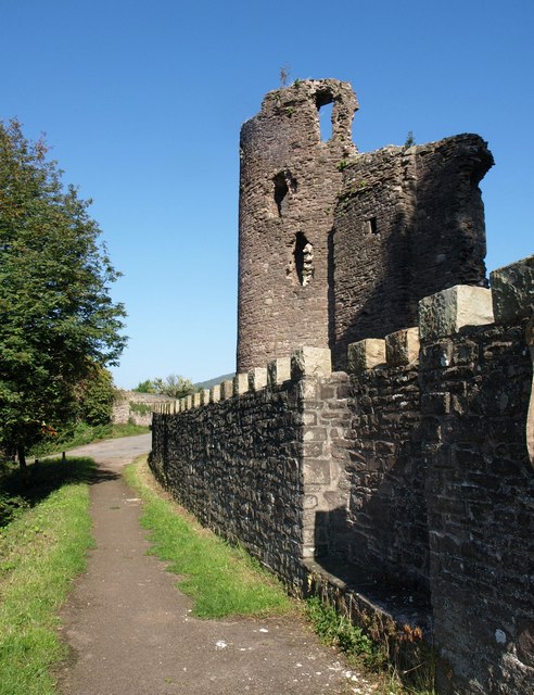 Tower, Abergavenny Castle © Derek Harper cc-by-sa/2.0 :: Geograph ...