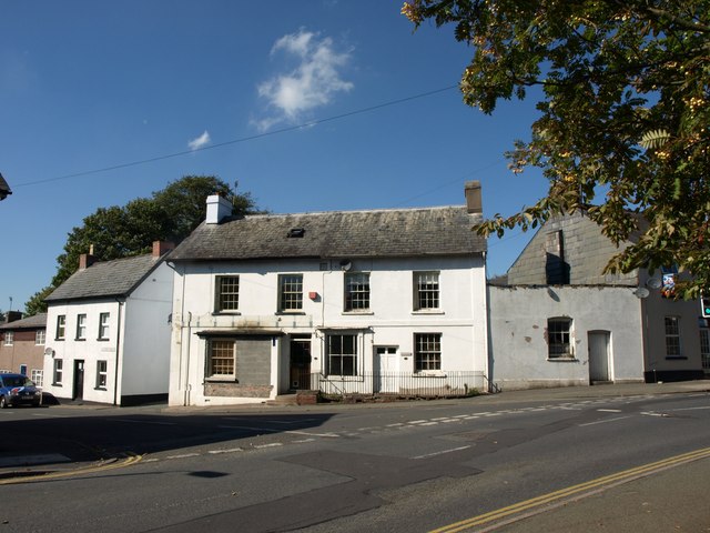 Corner of Maendu Street and Priory Hill,... © Derek Harper cc-by-sa/2.0 ...