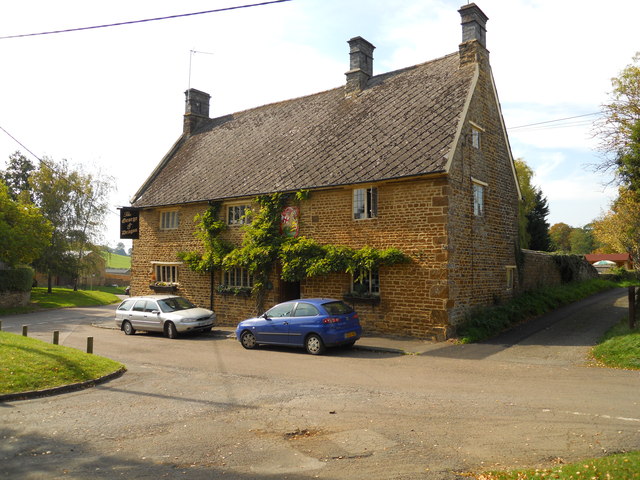 Chacombe-The George and Dragon © Ian Rob :: Geograph Britain and Ireland