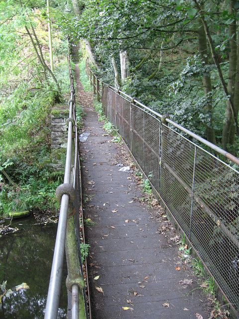 Thurlstone - footbridge on Leapings Lane to Saville Lane footpath