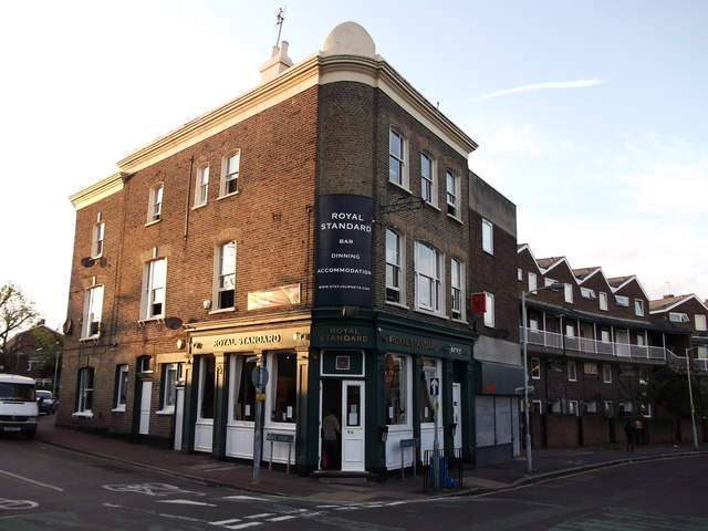 Royal Standard Public House, Deptford © David Anstiss cc-by-sa/2.0 ...