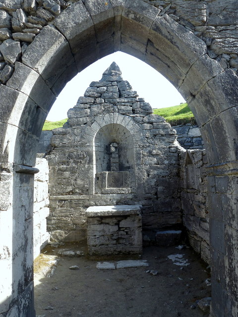 Altar of Teampall Chaomháin; Inis Oírr