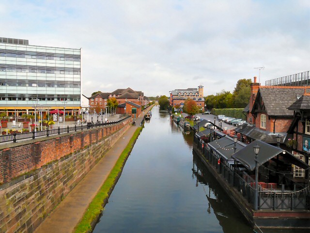 Bridgewater Canal from Sale Bridge © Gerald England :: Geograph Britain ...