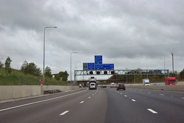 M25 - 1 mile sign for junction 27 © Robin Webster :: Geograph Britain ...