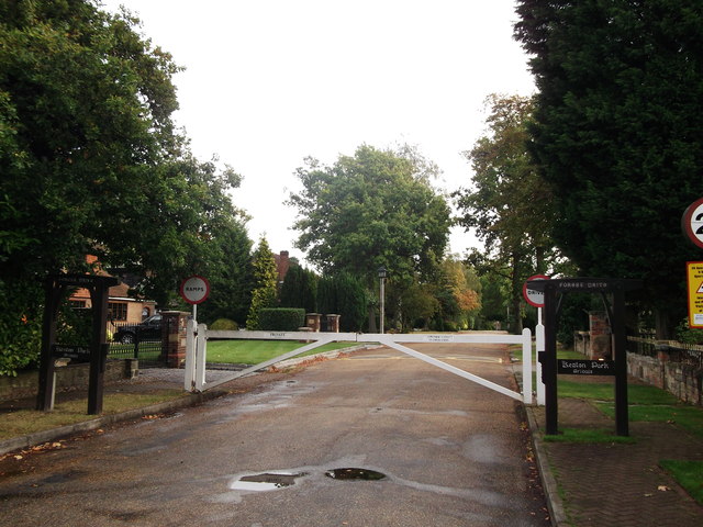 Forest Drive in the Keston Park Estate