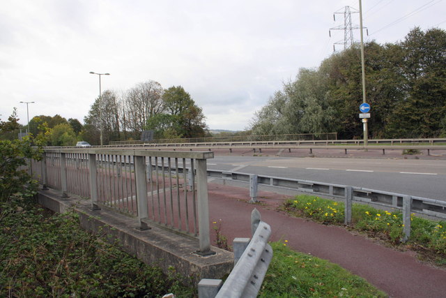 Cycle track/A423 bridge over Kennington Road