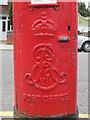 Edward VII postbox, Doyle Gardens / Uffington Road, NW10 - royal cipher