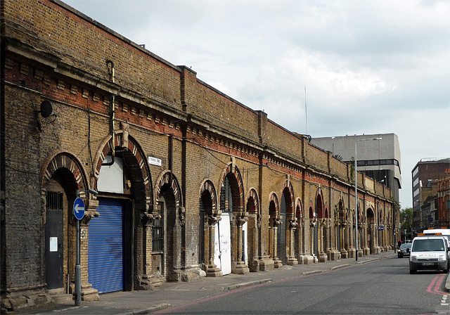 Railway arches, St Thomas Street © Stephen Richards :: Geograph Britain ...