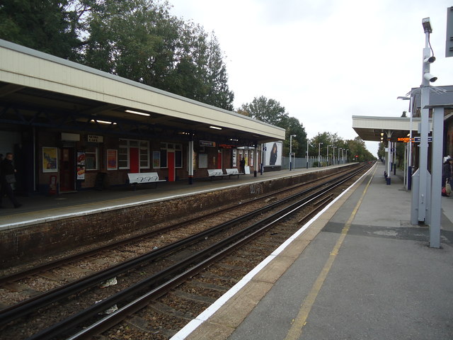Strawberry Hill railway station