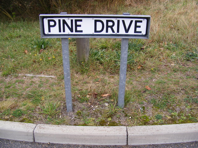 Pine Drive sign