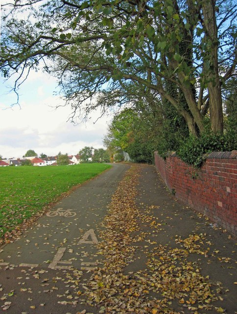 Footpath & cycleway to High Street, Wollaston, Stourbridge