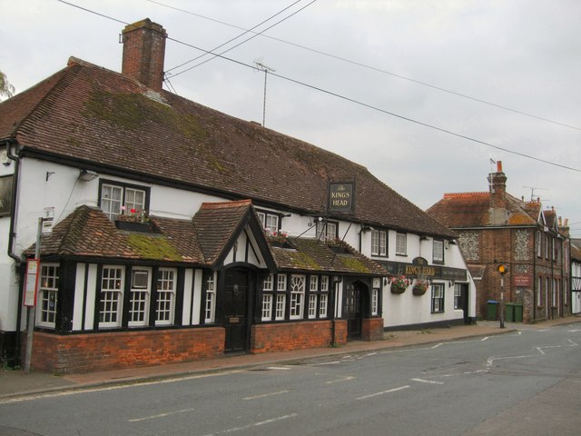 The Kings Head, Upper Beeding © Paul Gillett :: Geograph Britain and ...