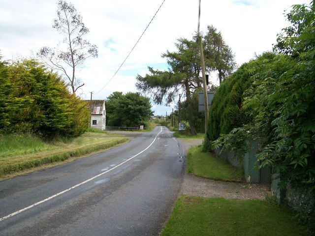 View south along the R164 at the hamlet of Ughtyneill