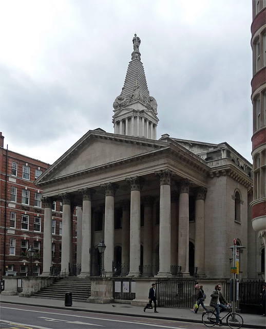 St George, Bloomsbury Way © Stephen Richards cc-by-sa/2.0 :: Geograph ...