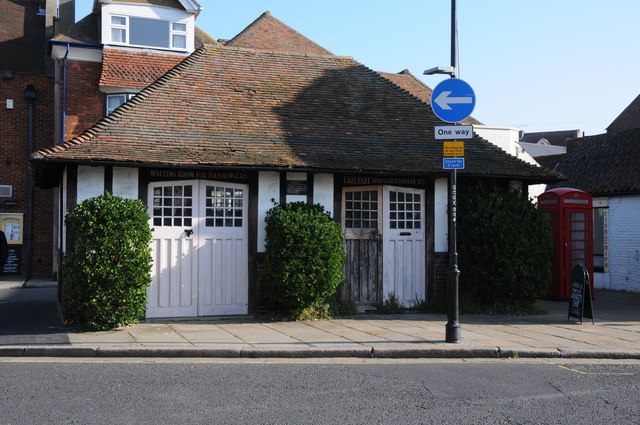 Former waiting room and ticket office, Sandwich