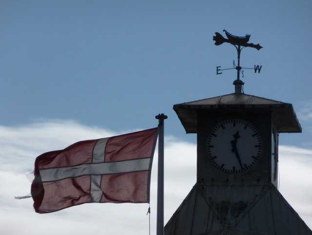 Bournemouth: Danish flag and pier clock