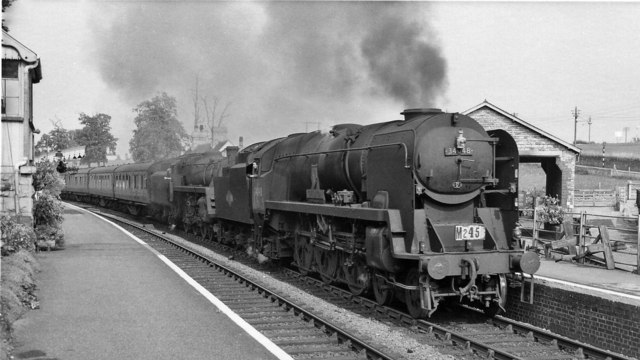 Bradford - Bournemouth express pounding... © Ben Brooksbank :: Geograph ...