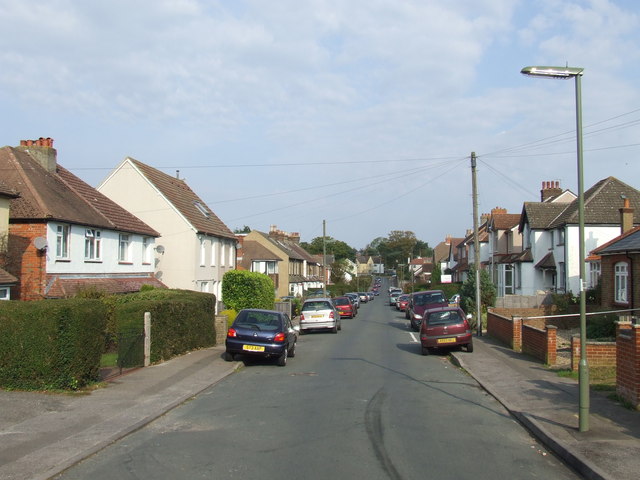 Money Road, Caterham-on-the-Hill