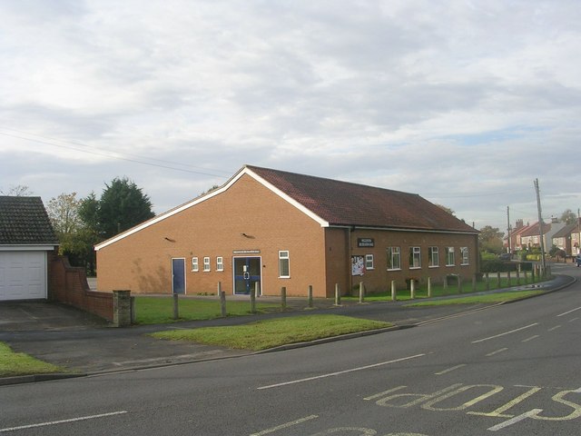 Wigginton Recreation Hall - The Village © Betty Longbottom cc-by-sa/2.0 ...