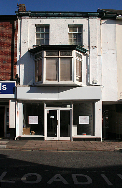 Cullompton: shop to let or recently let