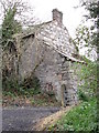 Ruined house at the junction of Longstone Hill and Barnmeen Road