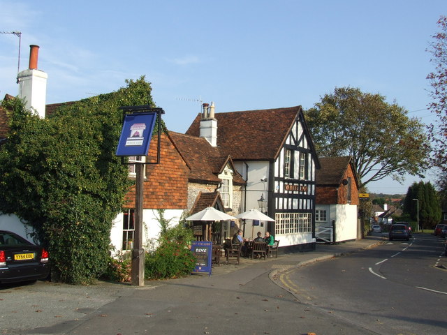 The White Lion, Warlingham © Malc McDonald cc-by-sa/2.0 :: Geograph ...