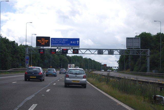 M42, approaching junction 5 © N Chadwick :: Geograph Britain and Ireland