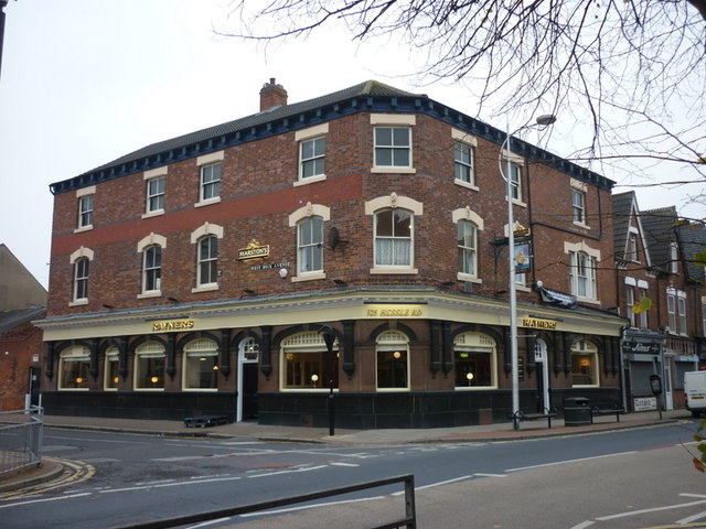 Rayners a fishersman's pub on Hessle... © Ian S :: Geograph Britain and ...