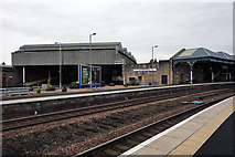 NO1123 : Perth railway station by Phil Champion