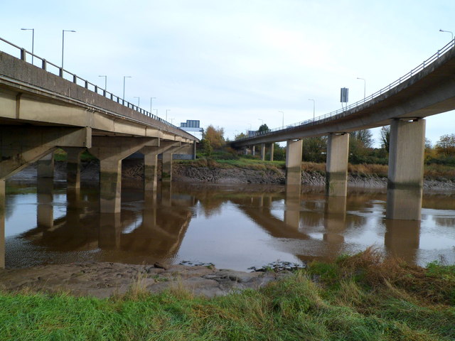 Newport : River Usk between two bridges © Jaggery :: Geograph Britain and Ireland