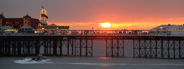 Sunset over Brighton Pier, East Sussex © Christine Matthews cc-by-sa/2. ...