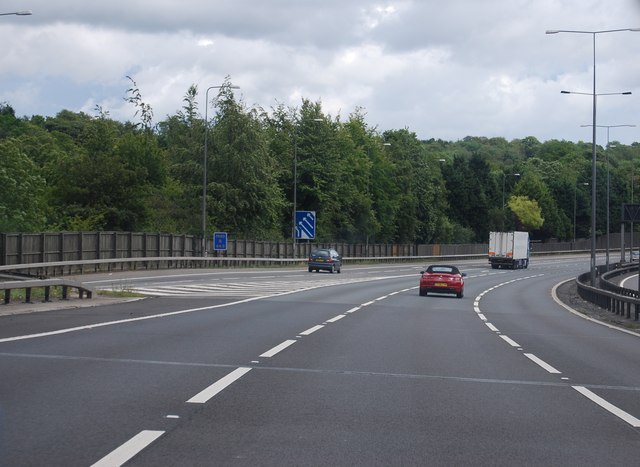 Junction 3 slip road, M40 © N Chadwick cc-by-sa/2.0 :: Geograph Britain ...