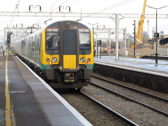 Bletchley station: London Midland... © Stephen Craven cc-by-sa/2.0 ...