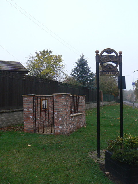 Tollerton - village sign and pinfold