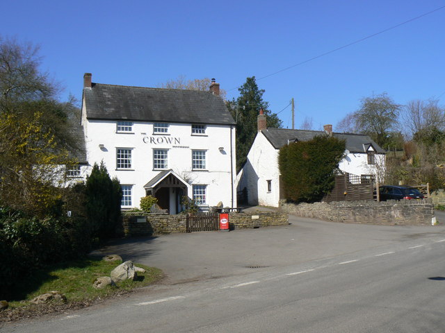 Crown Inn, Pantygelli © Colin Madge Cc-by-sa 2.0 :: Geograph Britain 