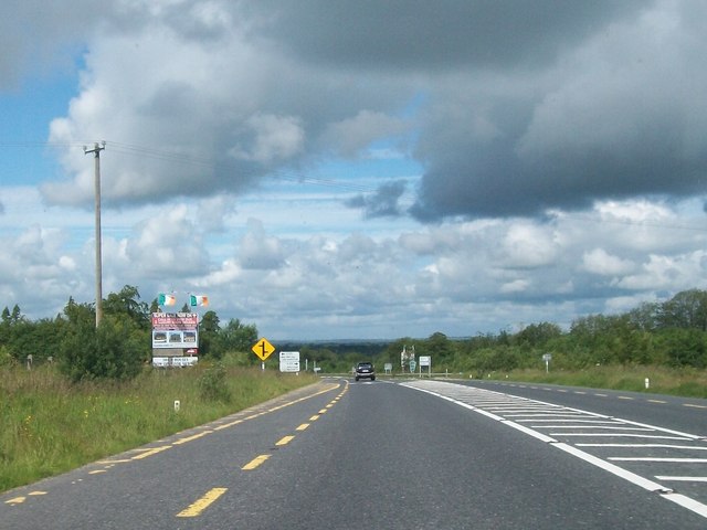 The N5 east of its junction with the R371