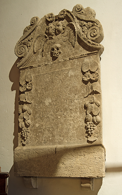 Eighteenth century tombstone - St Mary's church, Eling