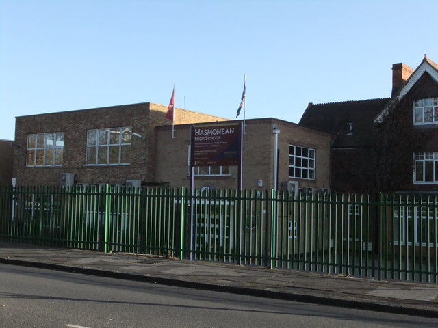 Hasmonean High School, Holders Hill Road... © Robin Sones Cc-by-sa/2.0 ...