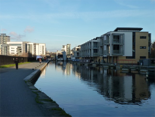 Canal apartments